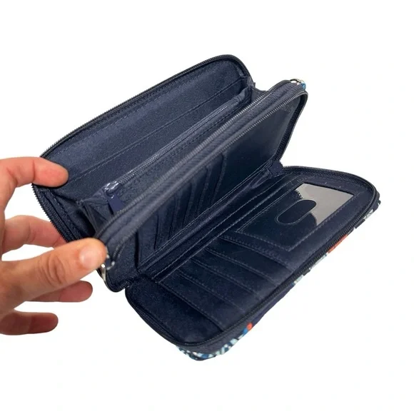 5/$30 VERA BRADLEY Travel Bundle Set - Picture 7 of 11